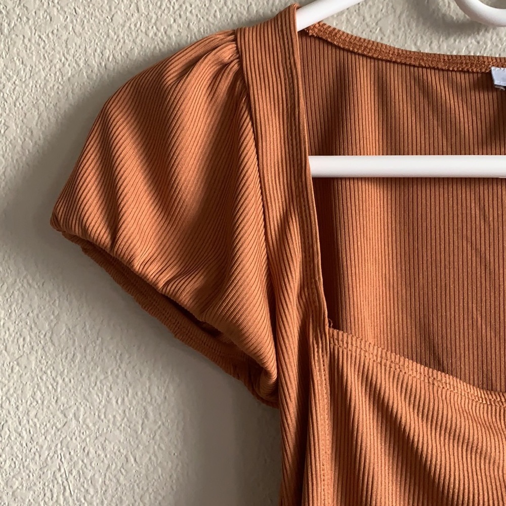 🌻3/$25 rusty orange bodysuit - Picture 3 of 5
